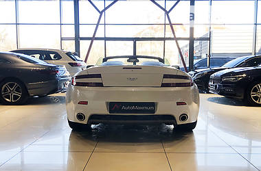 Кабриолет Aston Martin V8 Vantage 2009 в 