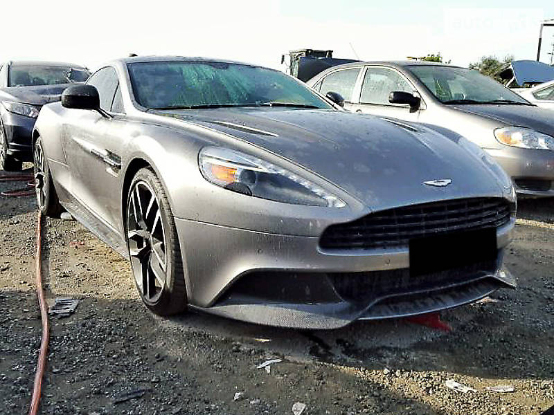 Aston Martin Vanquish 2015 года