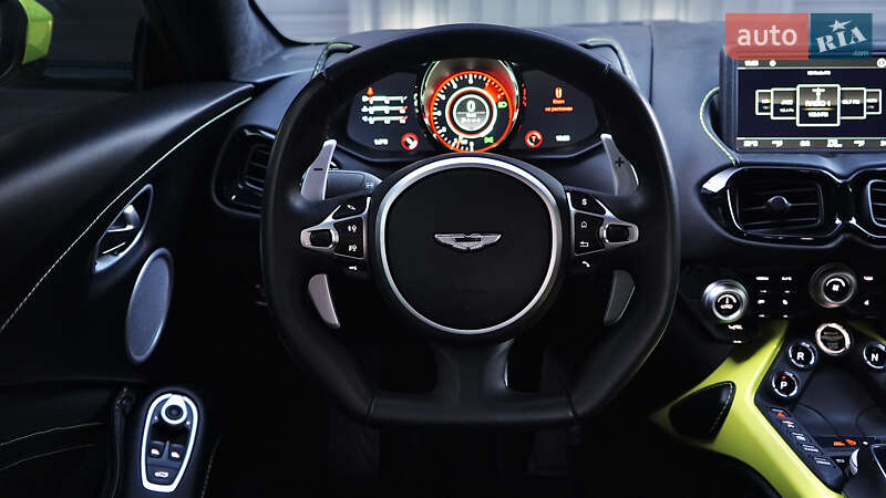 Купе Aston Martin Vantage 2018 в Львові