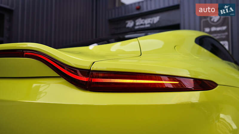 Купе Aston Martin Vantage 2018 в Львові