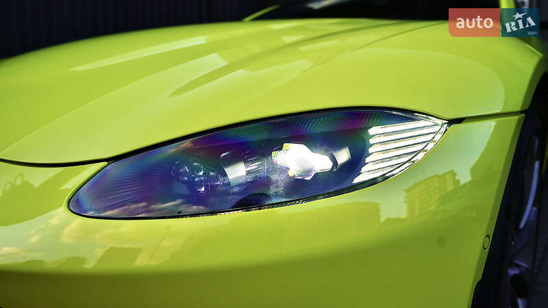 Купе Aston Martin Vantage 2018 в Львові