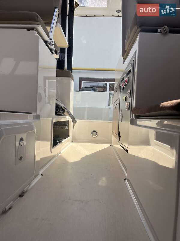 Моторная яхта Atlantic Marine Adventure 780 2018 в Виннице