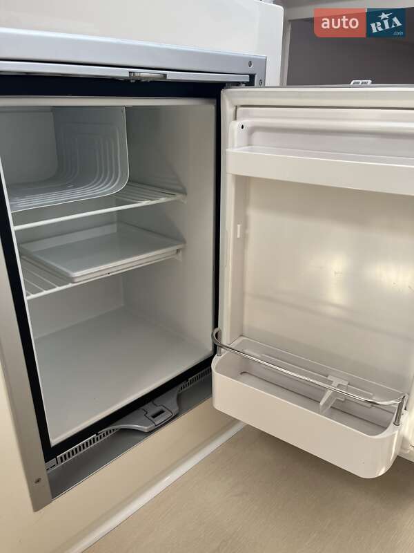 Моторная яхта Atlantic Marine Adventure 780 2018 в Виннице