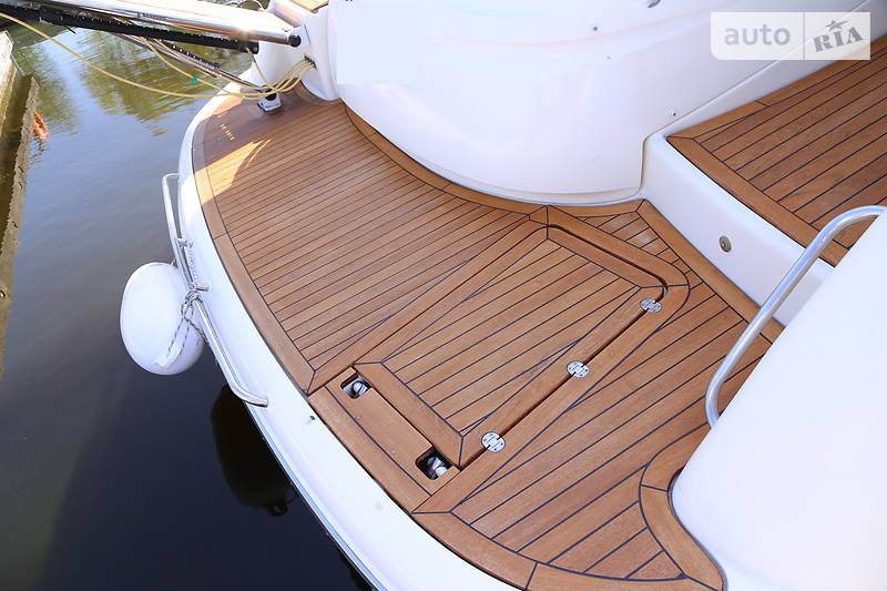 Моторная яхта Atlantis 425 2008 в Киеве фото 12 Моторная яхта Atlantis 425 2008 в Киеве
