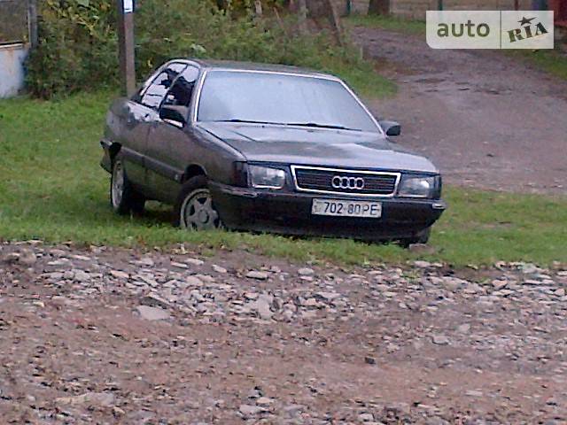 Седан Audi 100 1990 в Ужгороде
