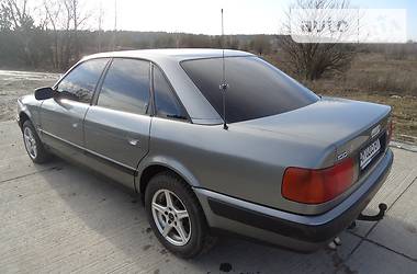 Седан Audi 100 1993 в Коростене