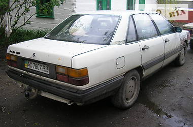 Седан Audi 100 1987 в Любомлі