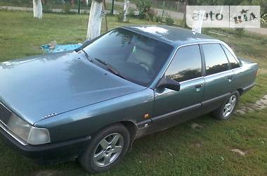 Седан Audi 100 1988 в 