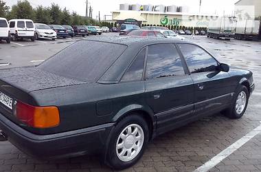 Седан Audi 100 1993 в Городке