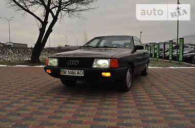 Седан Audi 100 1984 в Рівному