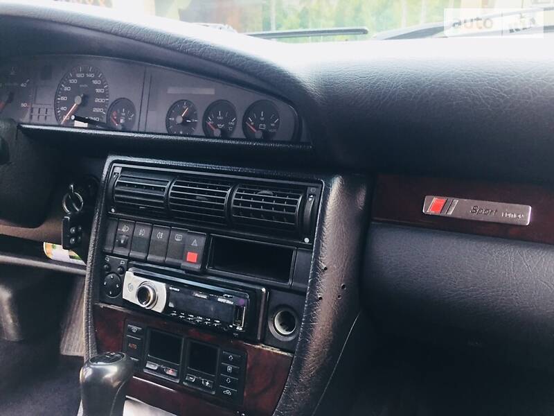 Седан Audi 100 1993 в Ужгороді