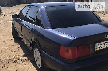 Седан Audi 100 1993 в 