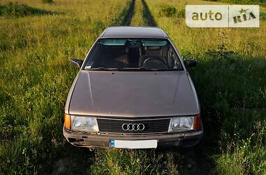 Седан Audi 100 1983 в Харькове