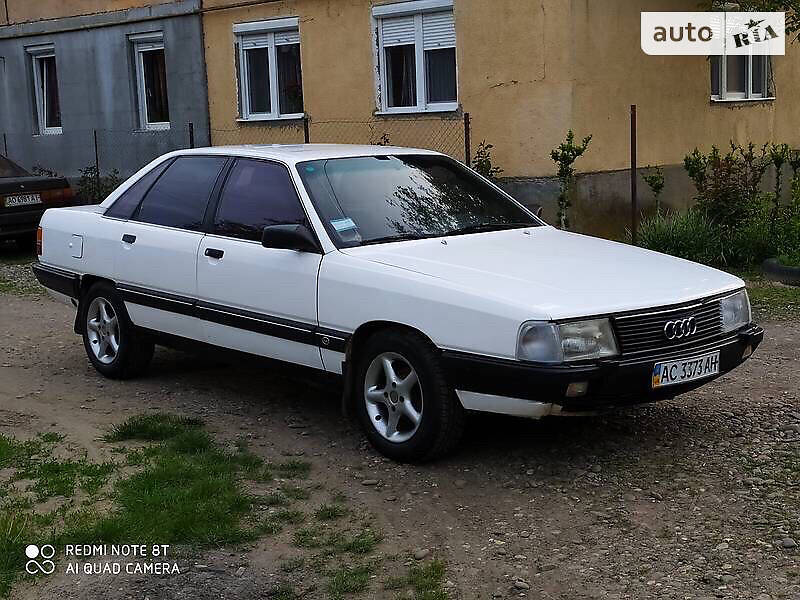 Седан Audi 100 1990 в Ивано-Франковске