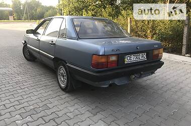 Седан Audi 100 1984 в Кельменцах