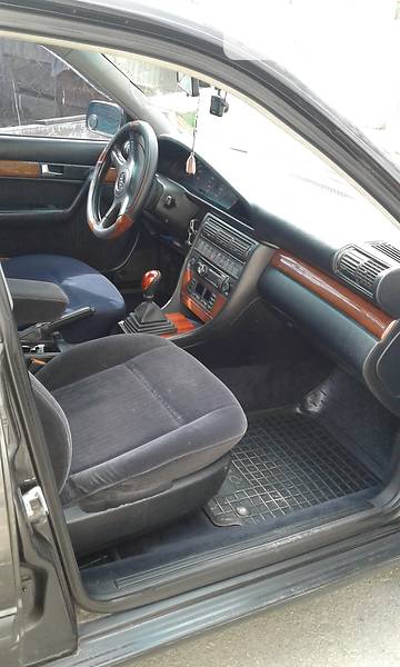 Седан Audi 100 1991 в Херсоне