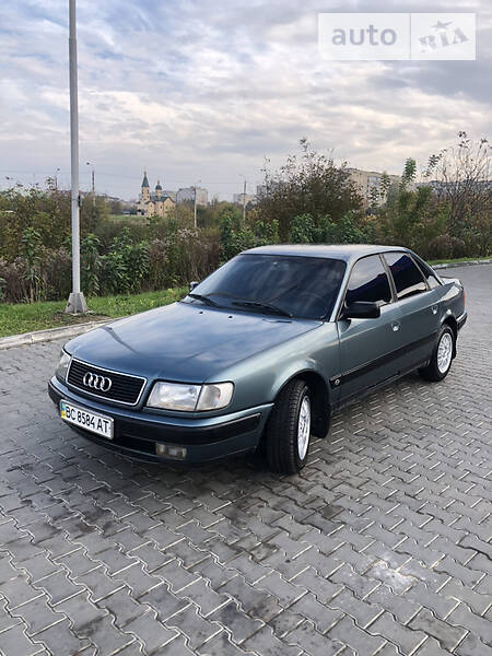 Седан Audi 100 1991 в Луцке