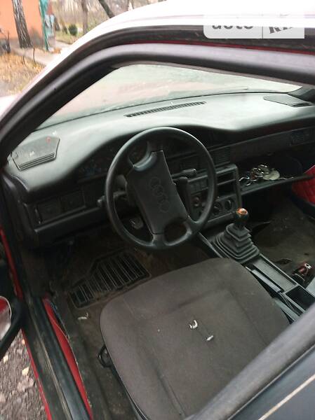 Седан Audi 100 1990 в Сарнах