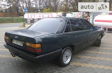 Седан Audi 100 1990 в Києві