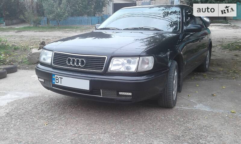 Седан Audi 100 1991 в Херсоне