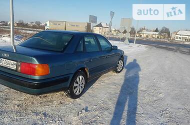 Седан Audi 100 1993 в Городке