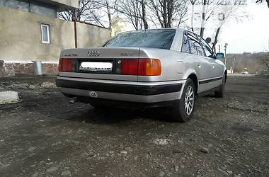 Седан Audi 100 1991 в Черновцах