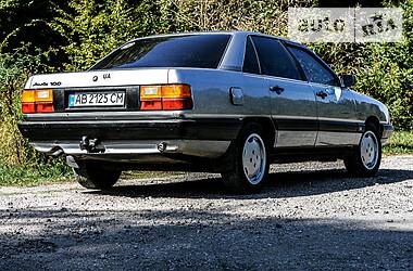Седан Audi 100 1986 в Виннице