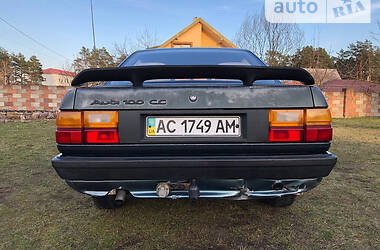 Седан Audi 100 1987 в Маневичах