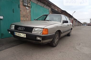 Седан Audi 100 1986 в Києві