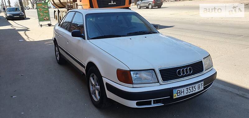 Седан Audi 100 1994 в Одессе