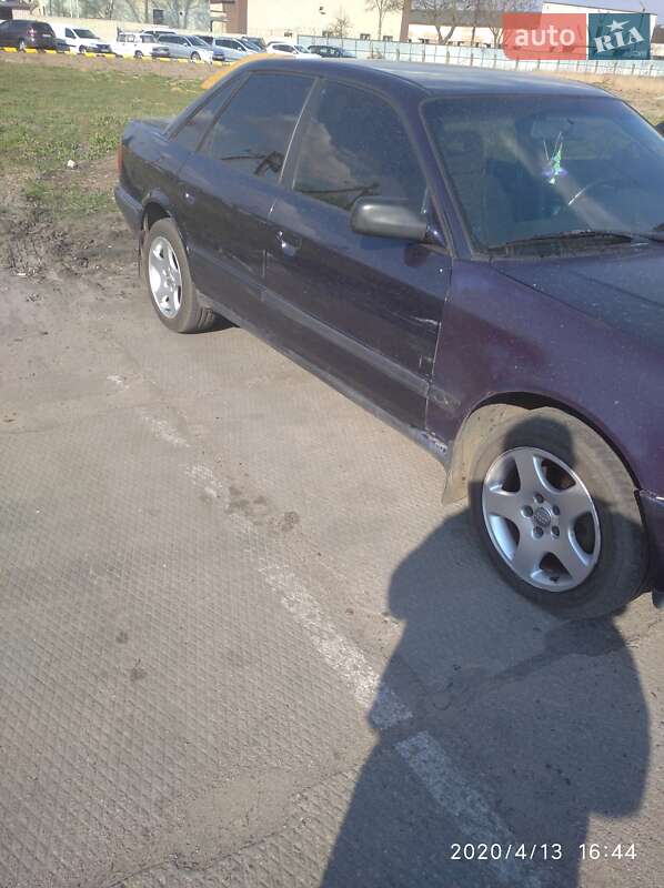 Седан Audi 100 1992 в Ровно