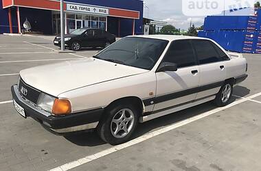 Седан Audi 100 1989 в Умани