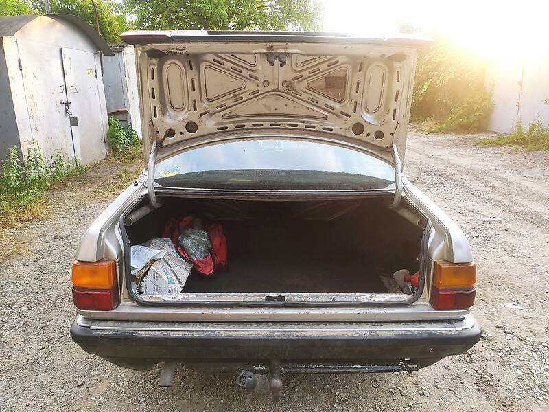 Седан Audi 100 1986 в Ивано-Франковске