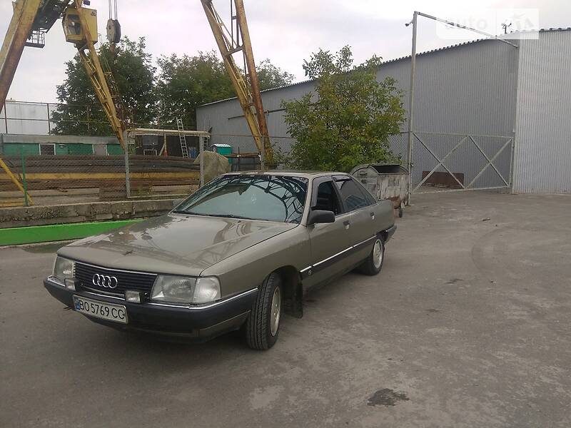 Седан Audi 100 1990 в Тернополі