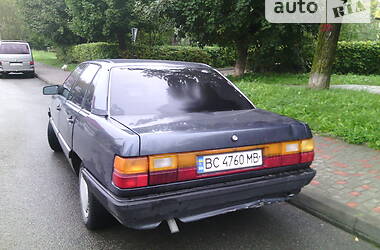 Седан Audi 100 1986 в 