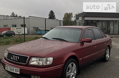 Седан Audi 100 1992 в Черновцах