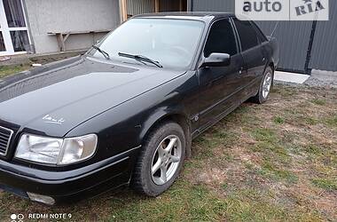 Седан Audi 100 1991 в Кельменцах