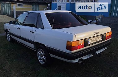 Седан Audi 100 1987 в Хотине