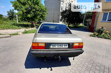 Седан Audi 100 1988 в Шумську