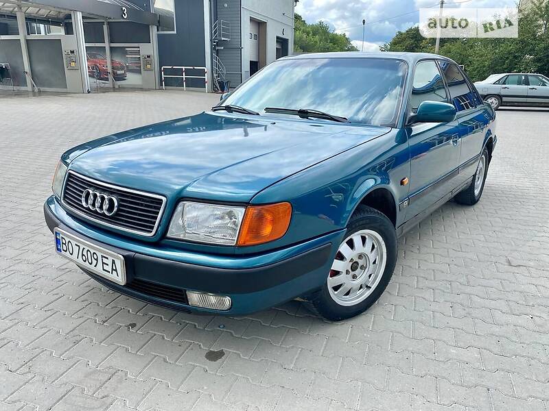 Седан Audi 100 1992 в Бучаче