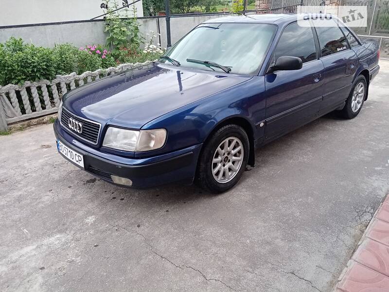 Седан Audi 100 1994 в Гусятине