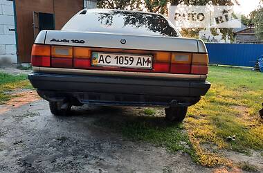 Седан Audi 100 1987 в Луцьку