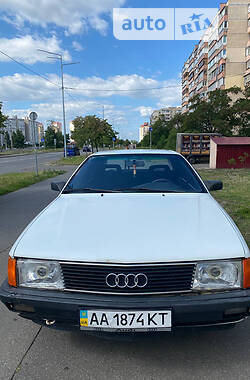 Седан Audi 100 1989 в Києві