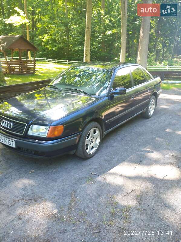 Седан Audi 100 1992 в Ровно