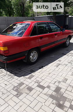 Седан Audi 100 1989 в Жовтих Водах