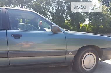 Седан Audi 100 1989 в Лысянке