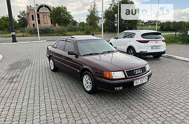 Седан Audi 100 1992 в Львові