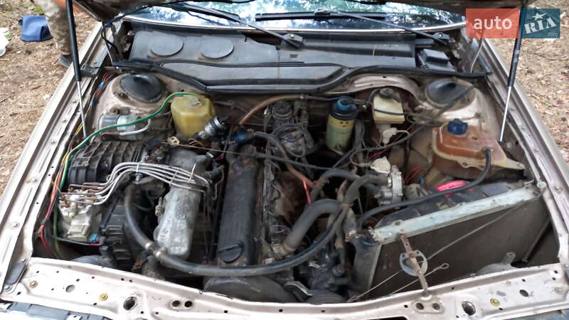 Седан Audi 100 1987 в Чернігові