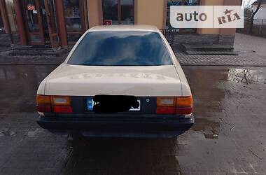 Седан Audi 100 1989 в Владимир-Волынском