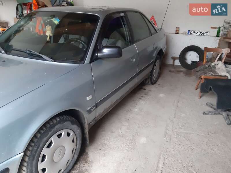 Седан Audi 100 1991 в Чорткове
